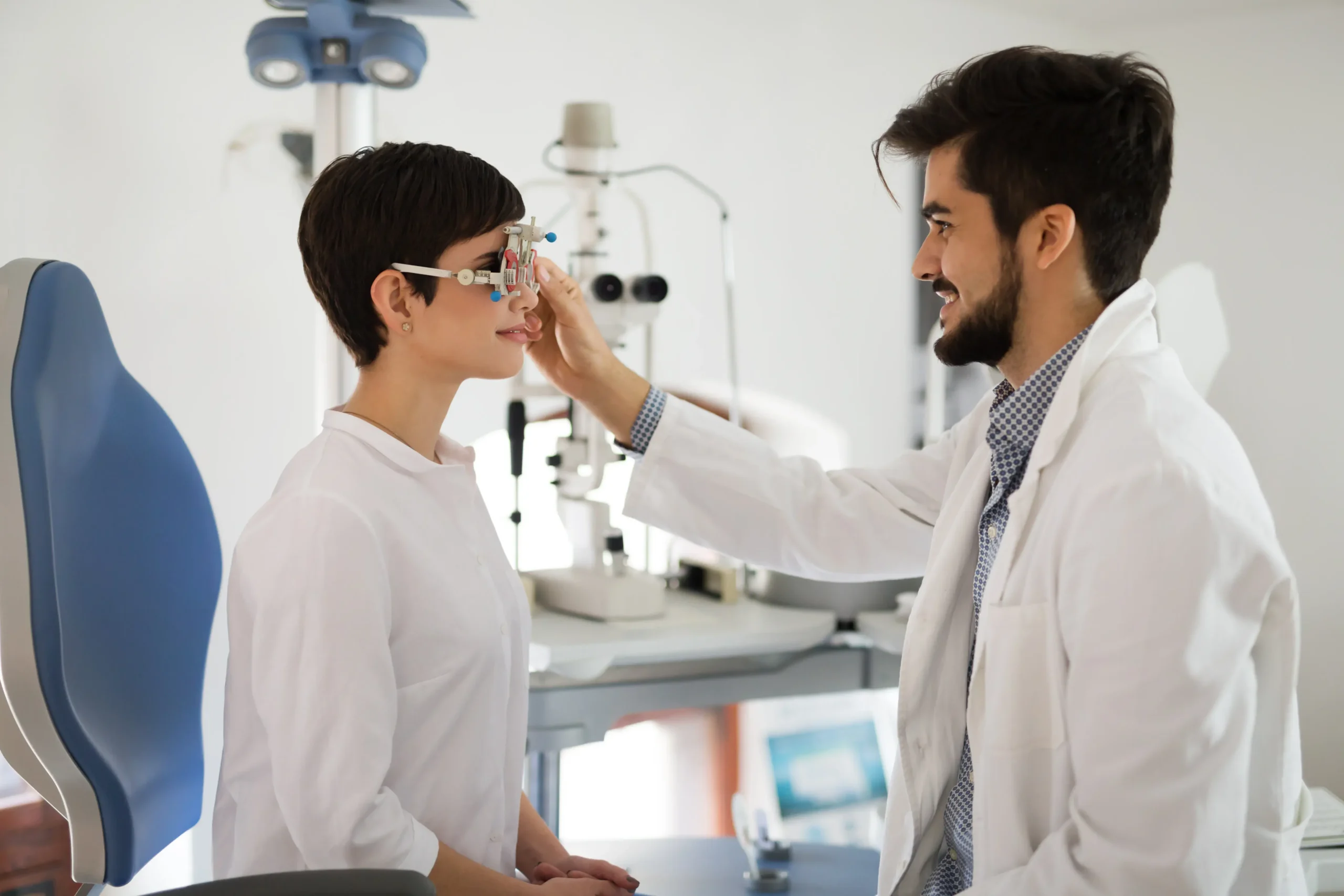 girl-woman-in-ophthalmology-clinic-for-diopter-det-2023-11-27-05-10-59-utc
